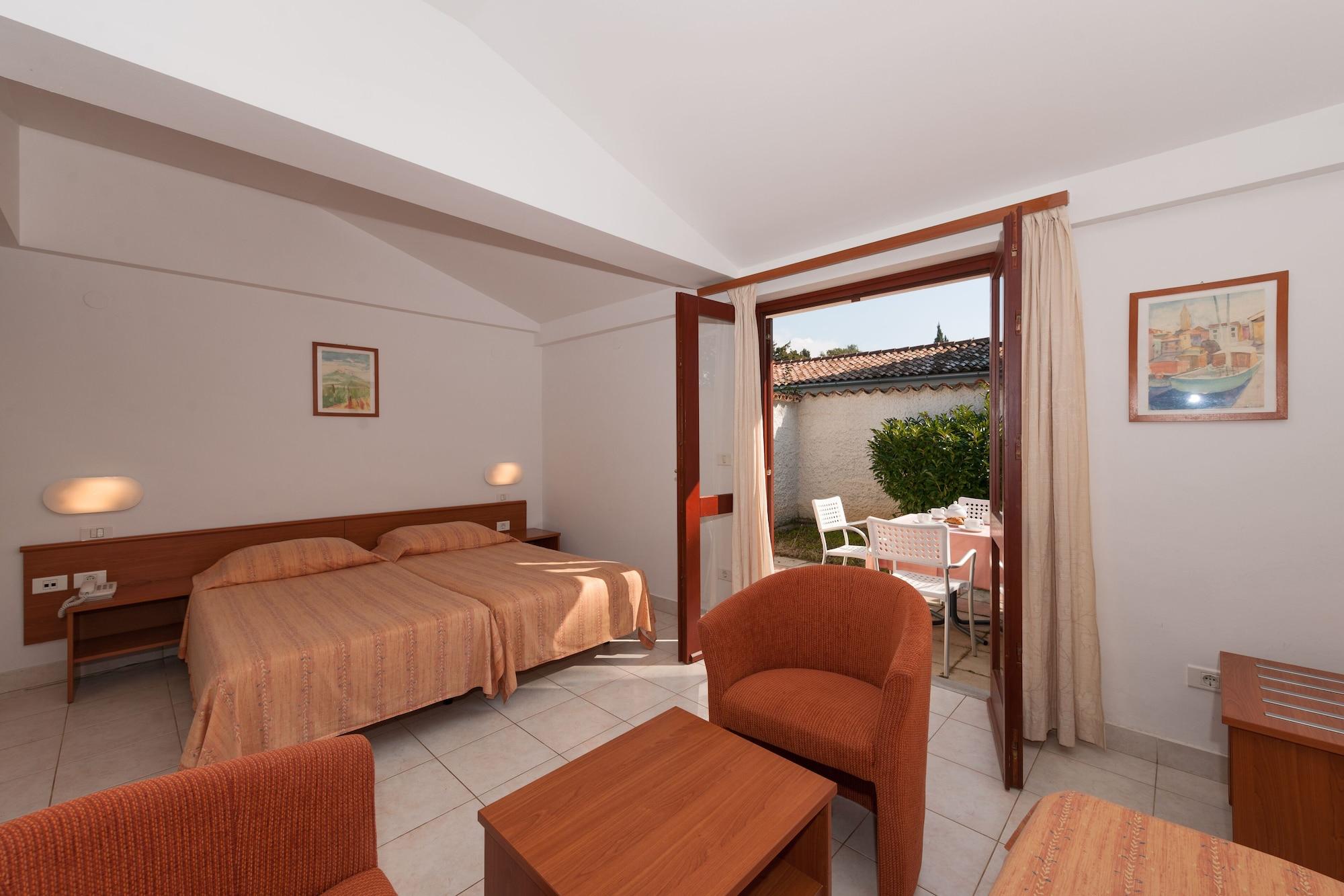 Villas Rubin Apartments Ровин Екстериор снимка